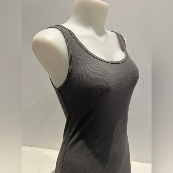 Three Dot new without tags ribbed super soft tank top. Grey.Amazing & flattering - Picture 7 of 9